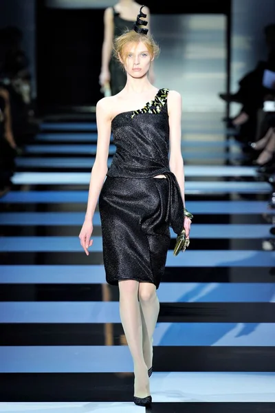 Look 19